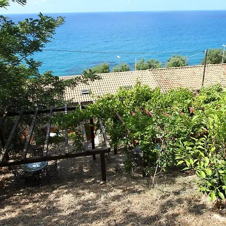 Casa Del Faro A Чефалу